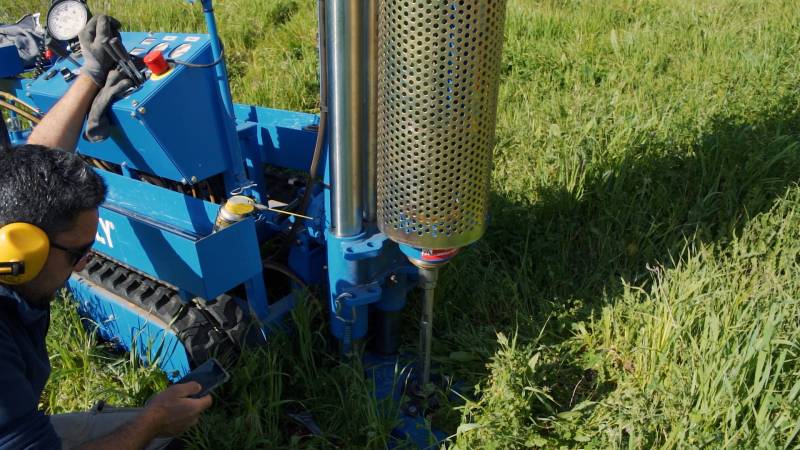 J'achète un terrain, que dois-je vérifier dans l'étude de sols annexée à l'acte de vente ?